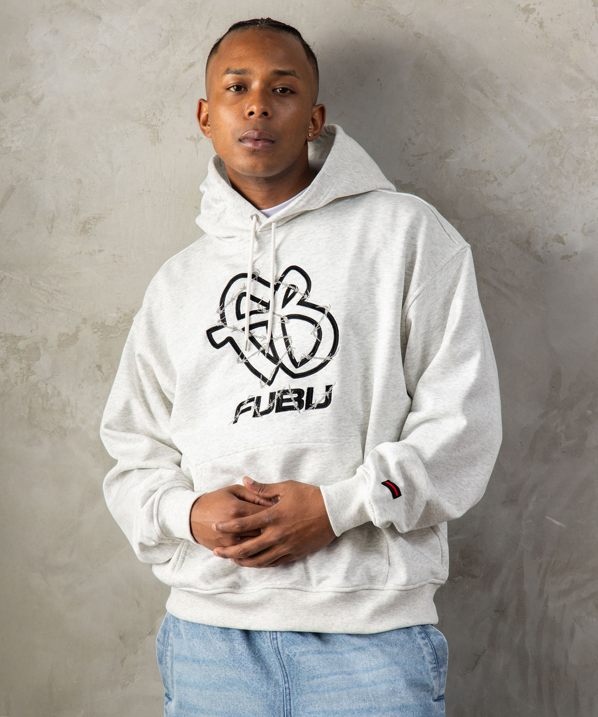 【NEW】BARBED WIRE OG LOGO HOODIE/バーブワイヤーOGロゴフーディー【FAM-62703】