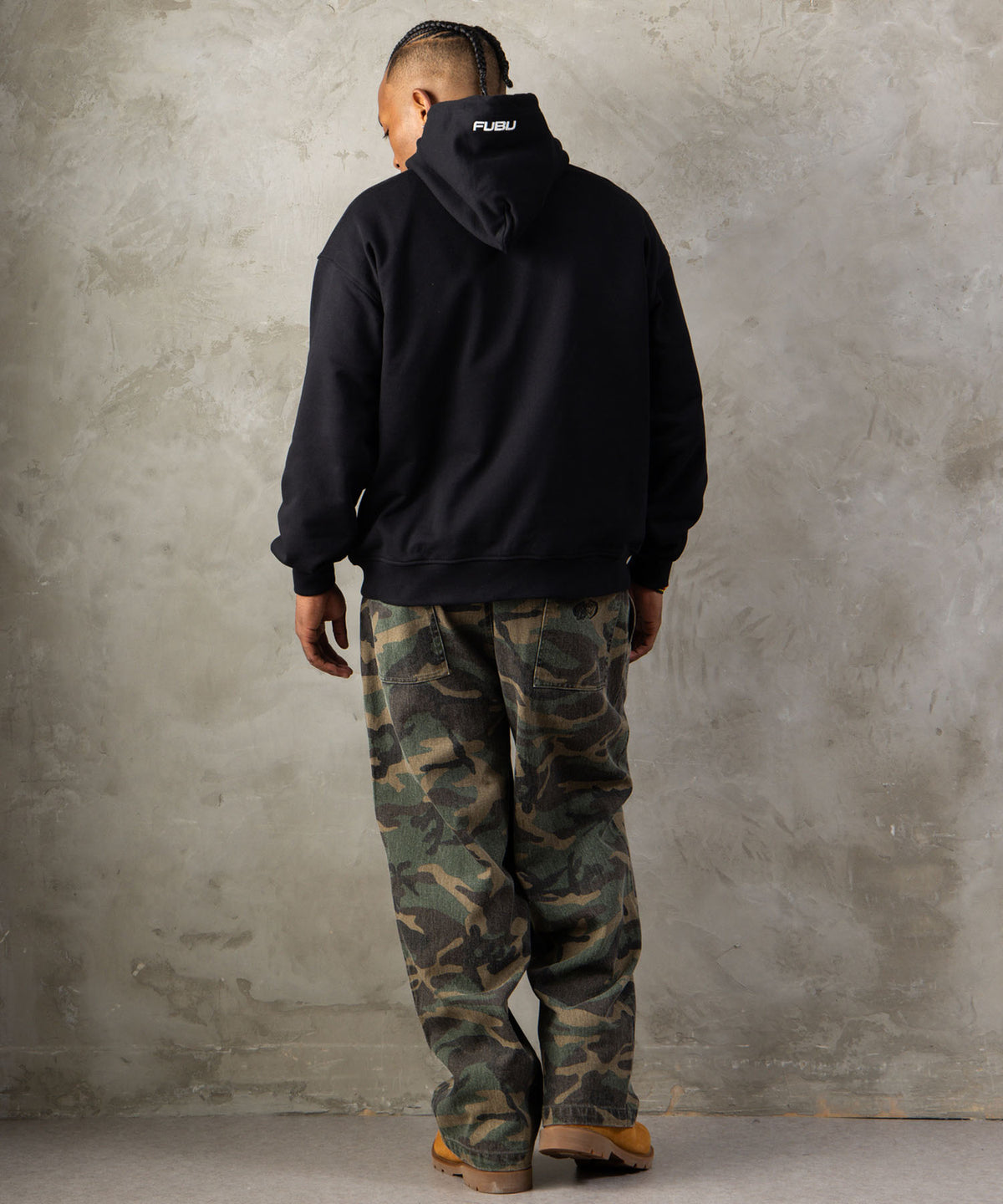 【NEW】BARBED WIRE OG LOGO HOODIE/バーブワイヤーOGロゴフーディー【FAM-62703】